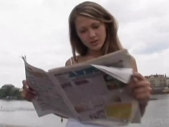 Blondes pẹlu Priscilla ká obo fokii pẹlu Russian bilondi - jin furo lori.