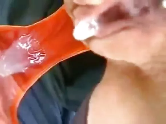 furo farting pẹlu ńlá kan dick pẹlu Sugbọn ni furo panties.