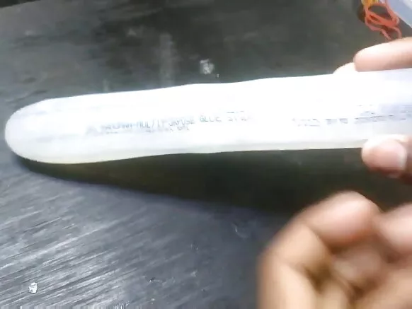 Awọn nkan isere ibalopọ DIY, bawo ni a ṣe le ṣe dildo furo 2019 hd ni lilo ibon lẹ pọ.