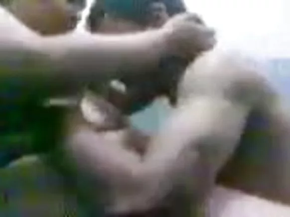Indian tọkọtaya magbowo ibalopo ogbo furo HD gidi.
